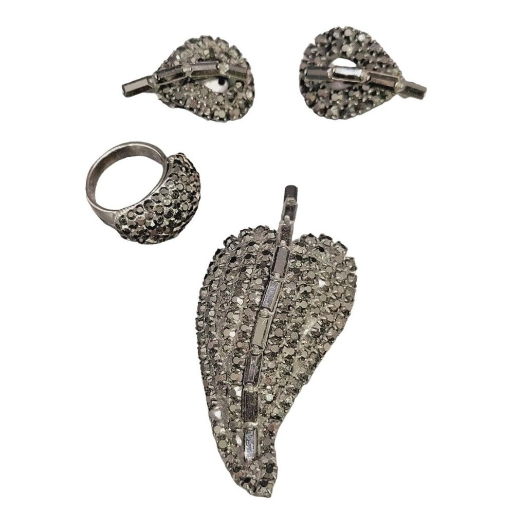 Vintage GLAM Sleek Black on Black Rhinestone leaf brooch, Clip-on Earrings and B